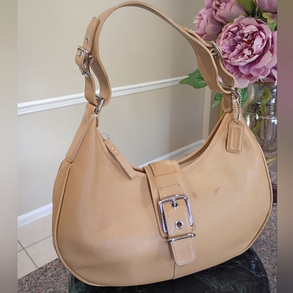 Coach Hampton Tan Camel Leather Zip Buckel Flap  Hobo Bag